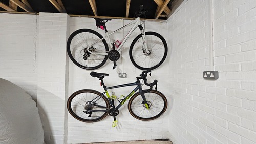 White borgen bike wall - mount,